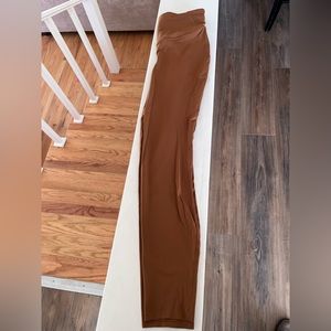 Lululemon leggings. Bronze color. Size 4